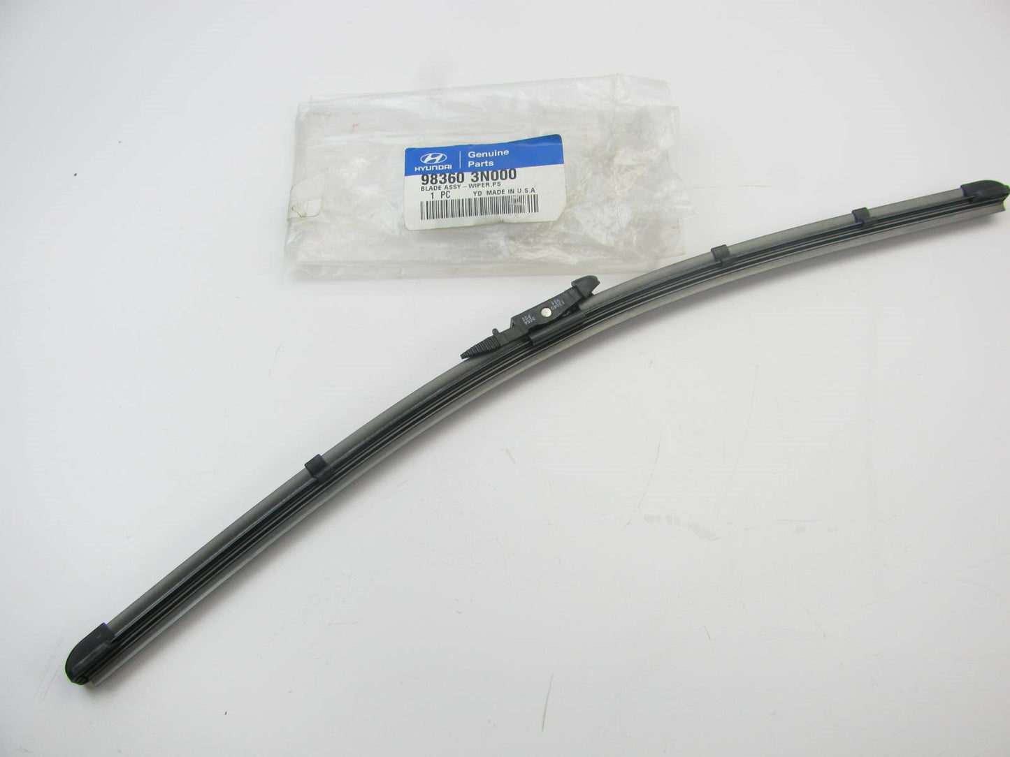 NEW GENUINE Right (Passengers Side) Windshield Wiper Blade OEM For 2011-15 Equus