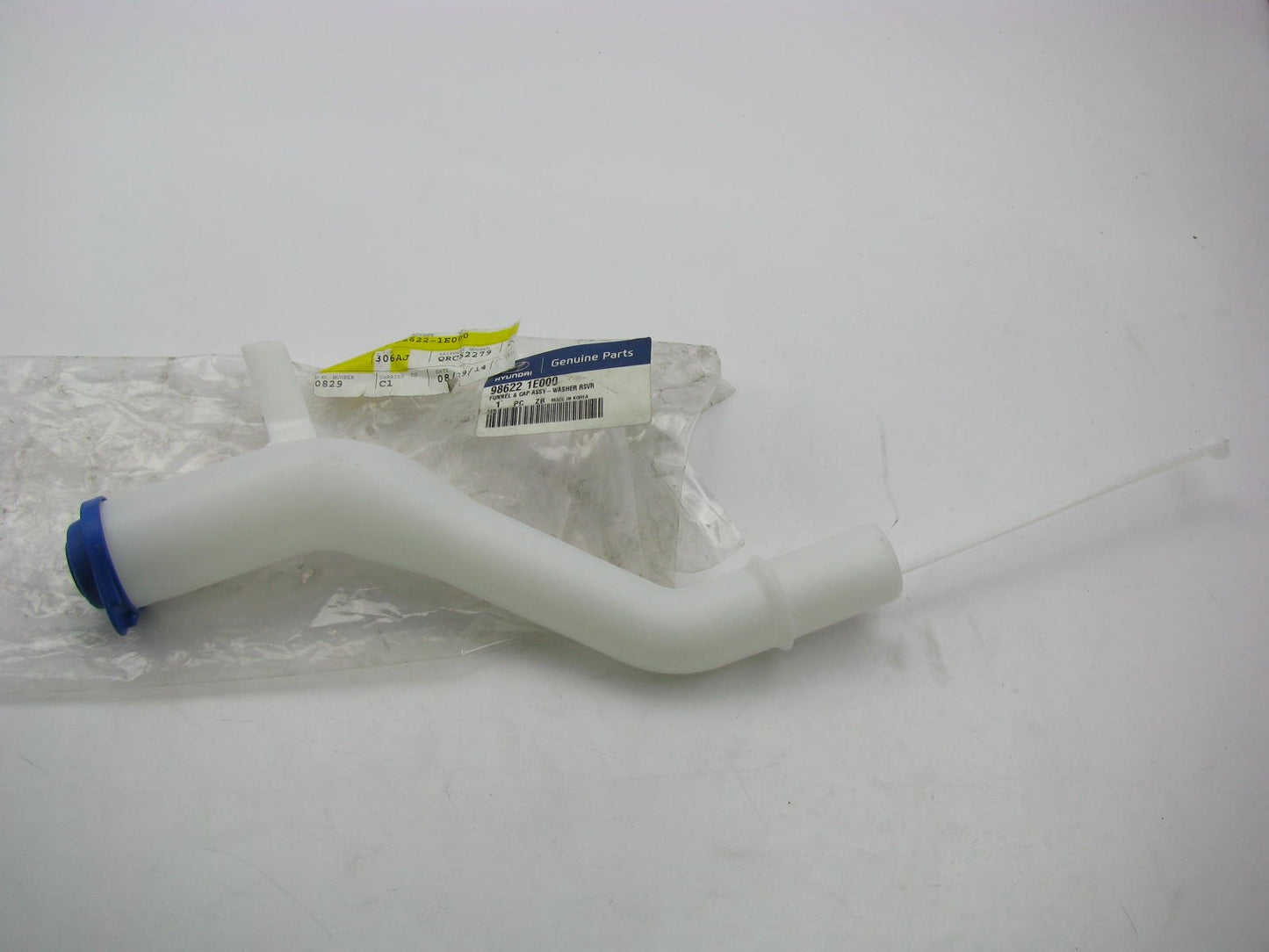 New Genuine Washer Resevoir Funnel & Cap For 05-11 Hyundai Accent 986221E000