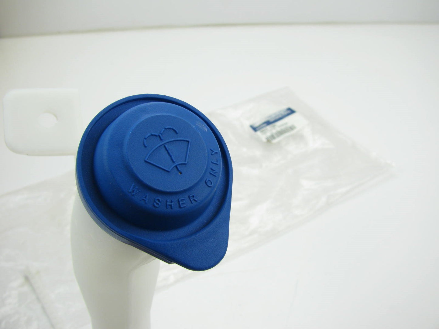 New OEM Windshield Wiper Washer Fluid Filler Tube For 09-11 Accent 986221E001