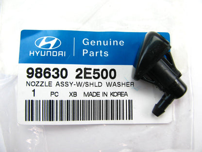 Windshield Wiper Washer Spray Nozzle OEM For 2009 Tucson  986302E500
