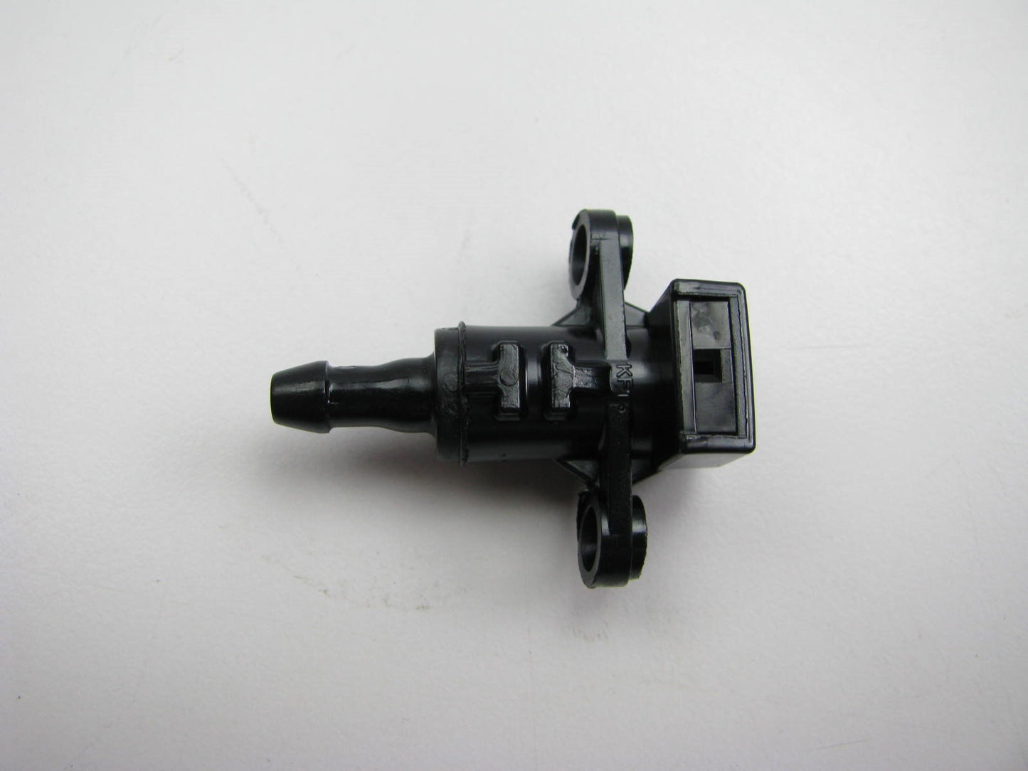 New Genuine FRONT LEFT Windshield Washer Fluid Nozzle OEM For Hyundai 986303X000