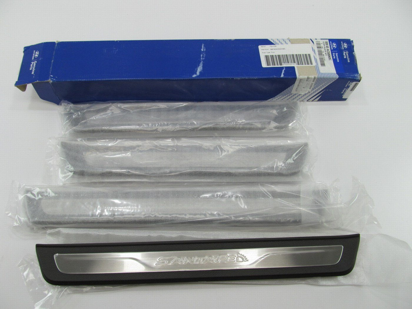 NEW GENUINE Aluminum Door Sill Scuff Plates OEM For 2013-2018 Hyundai Santa Fe