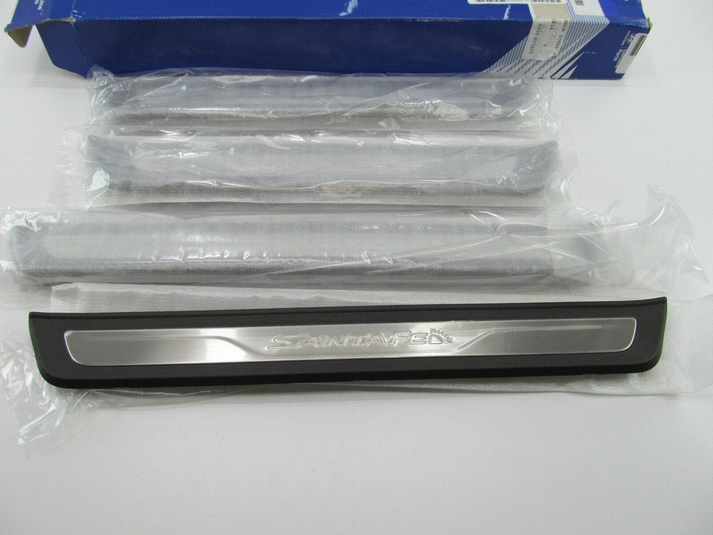 NEW GENUINE Aluminum Door Sill Scuff Plates OEM For 2013-2018 Hyundai Santa Fe