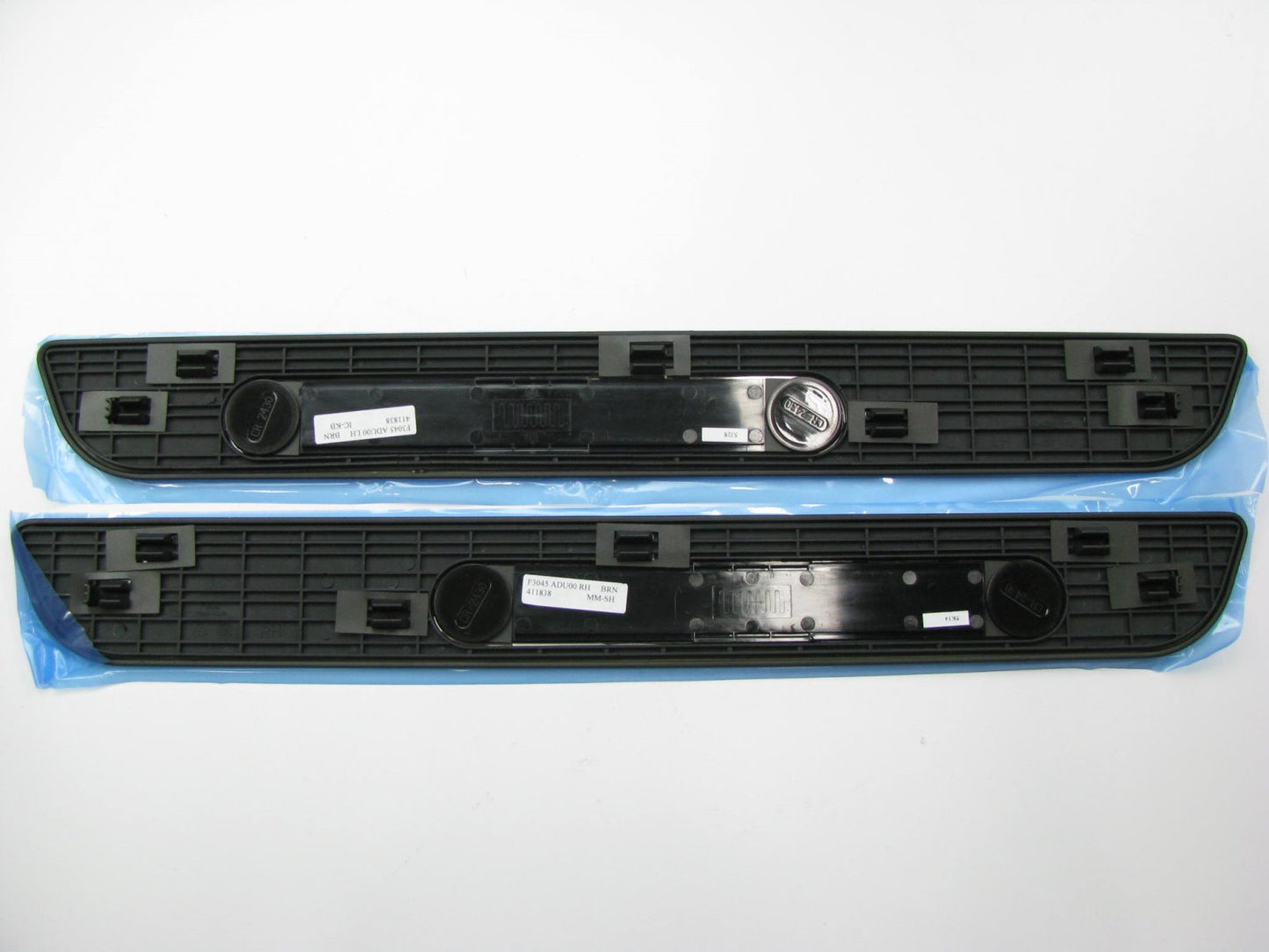 New Front Door Illuminated Sill Scuff Plates For 2016-2017 Elantra F3045ADU00
