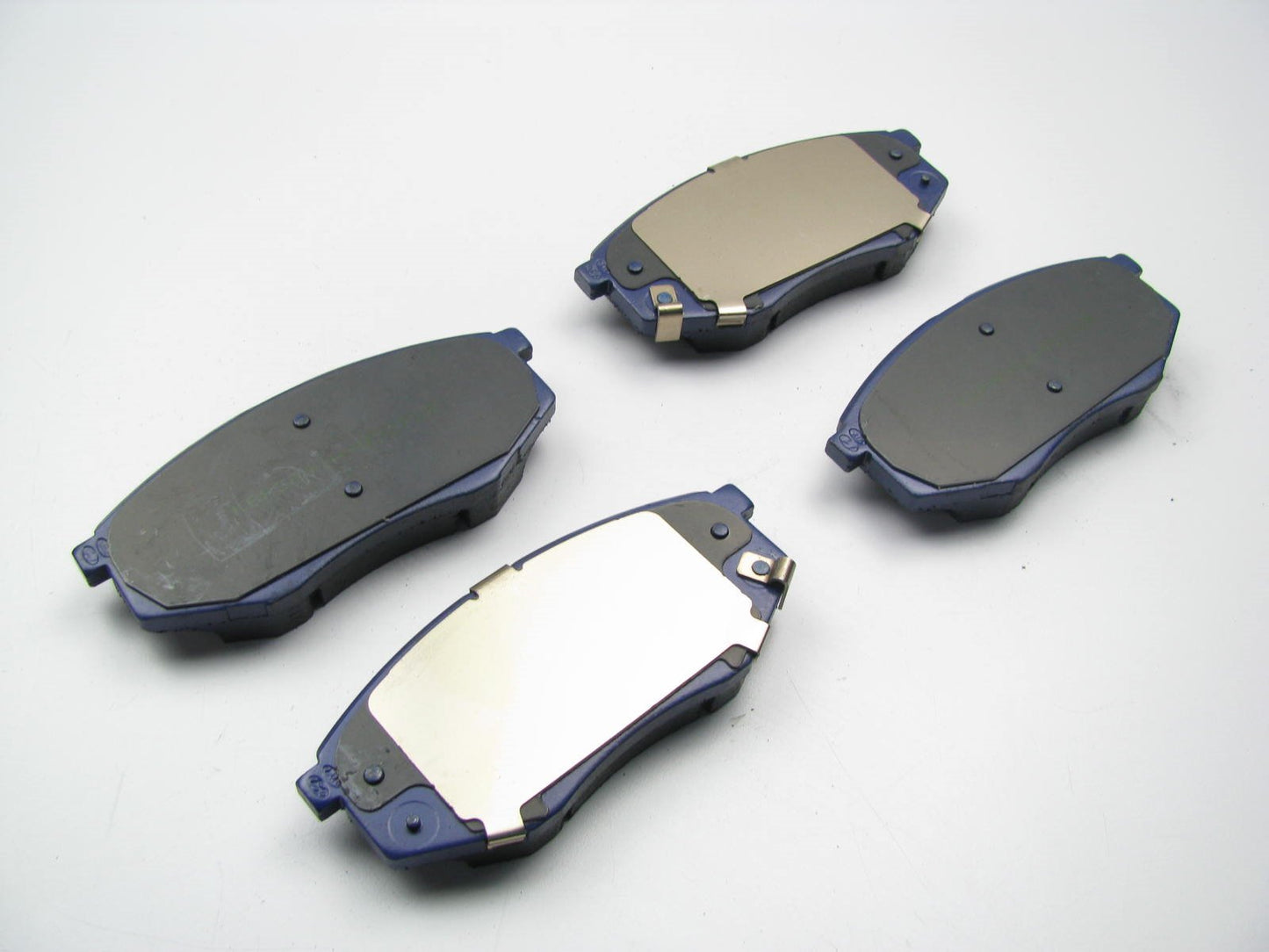 New Genuine OEM Front Disc Brake Pads For 10-12 Tucson 2WD S581012SA00