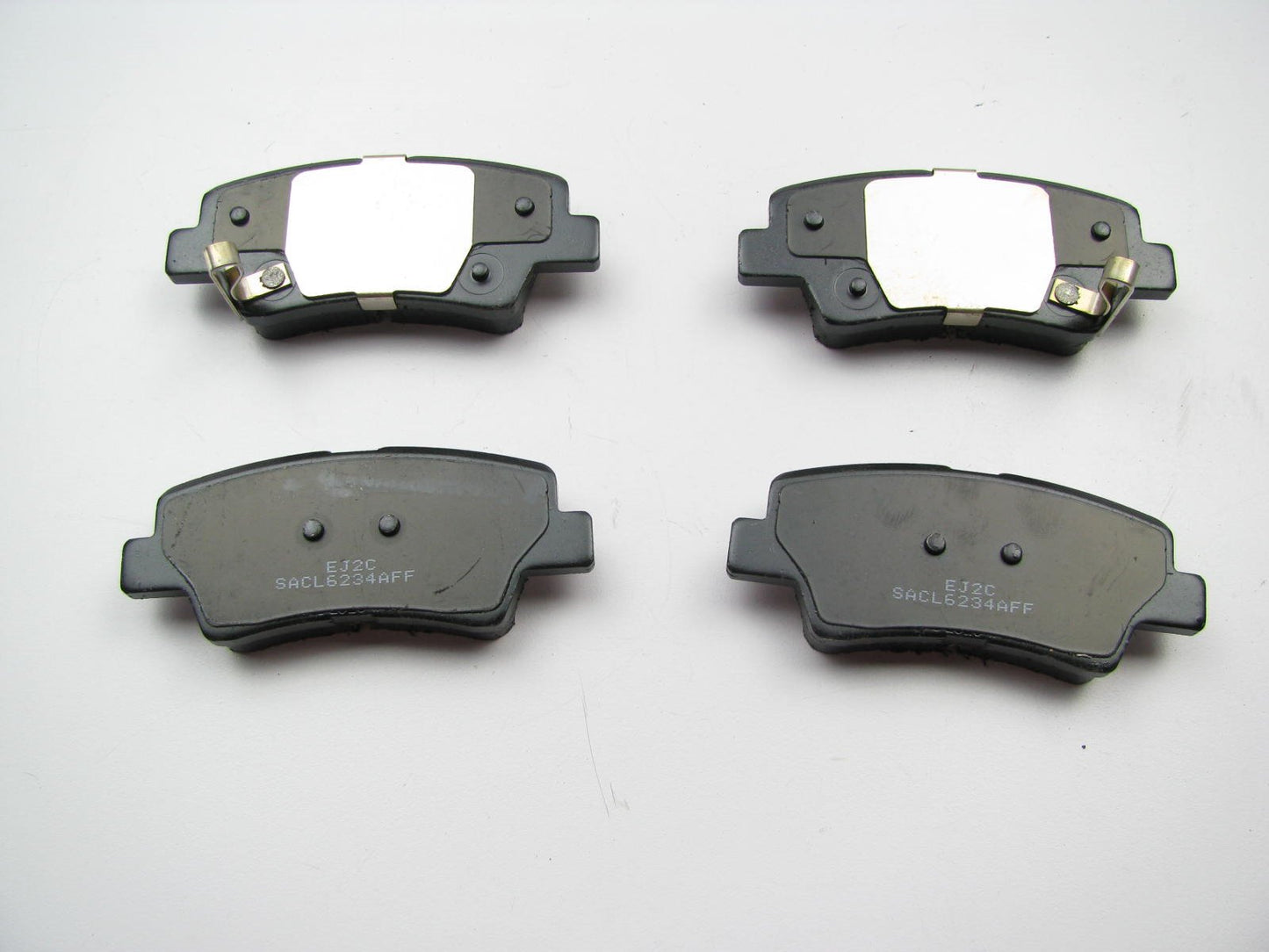 NEW - OEM S583023LA20 Rear Disc Brake Pads For 2007-2010 Hyundai Azera