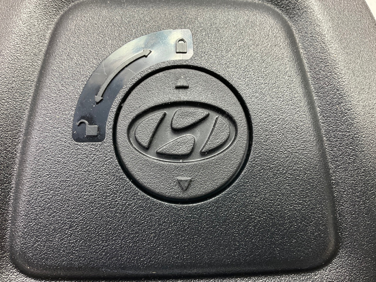 NEW Left Drivers Side End Cover Crossbar Rail OEM For 20-23 Palisade S8F21AU040