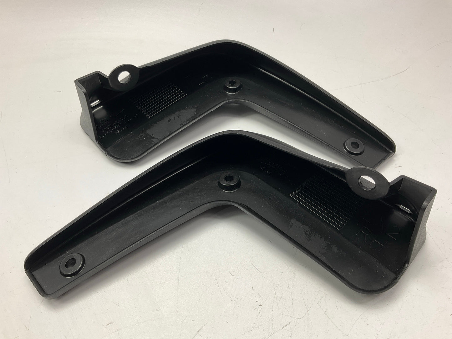 MISSING HARDWARE - NEW OEM Front Splash Guards / Mud Flaps For 20-23 Palisade