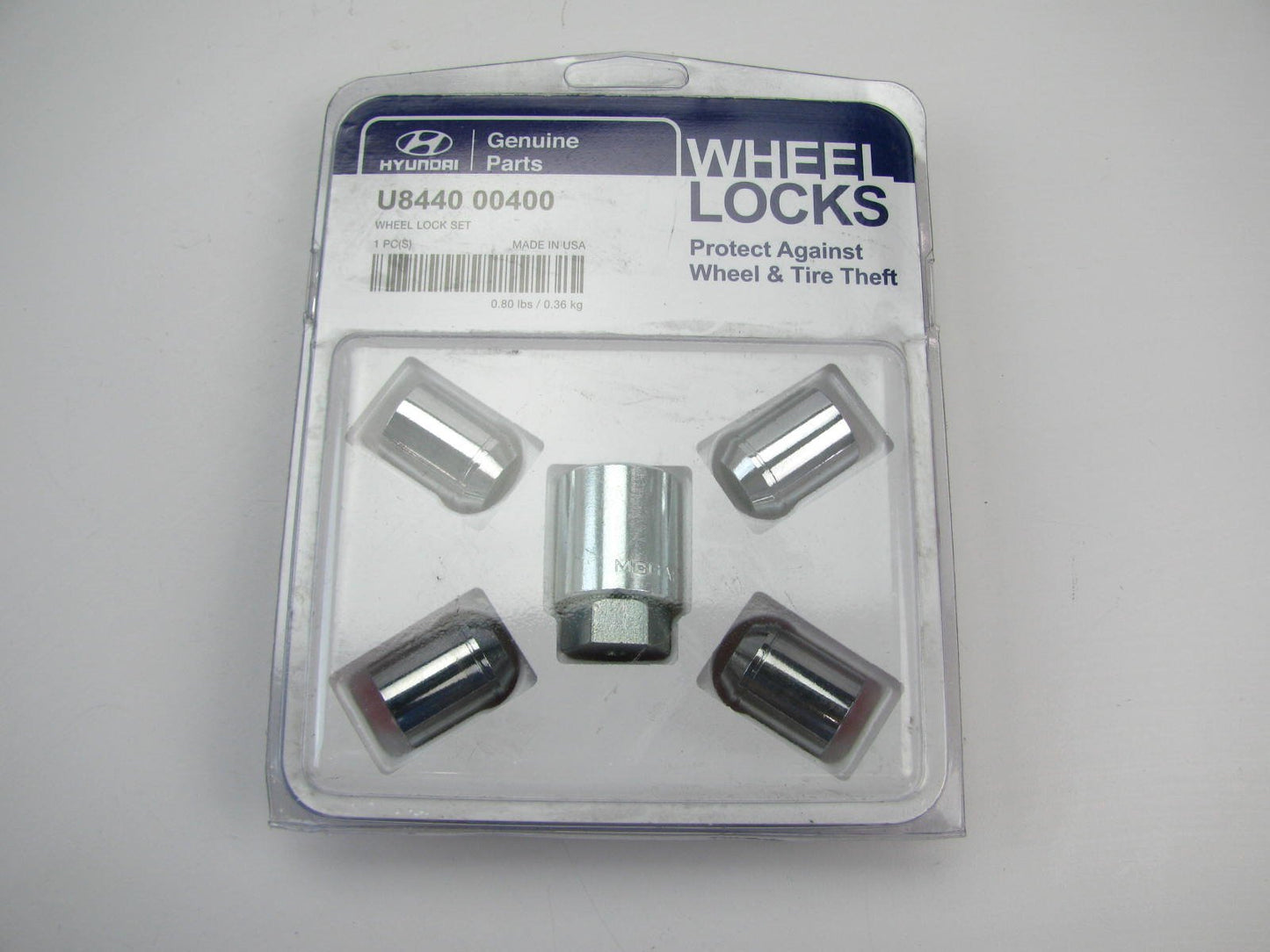 NEW - OEM U844000400 Wheel Lock Lug Nut Set W/ Key For Hyundai