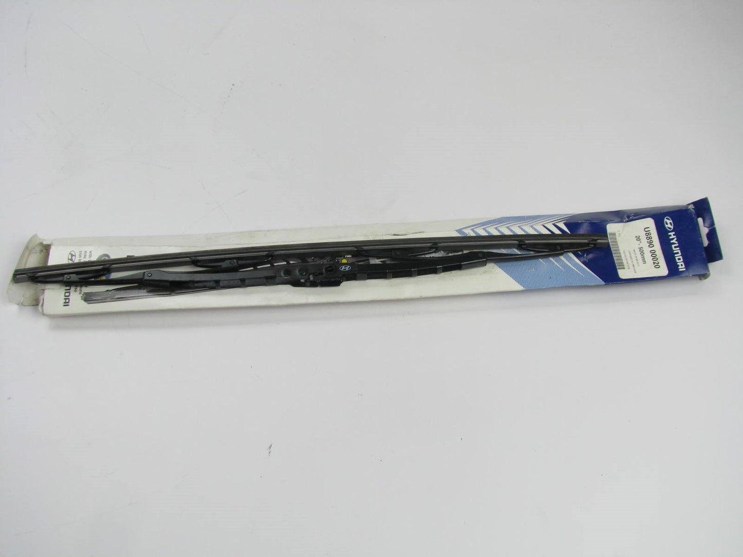 New OEM Windshield Wiper Blade Right Passengers 20 Inch For Hyundai U889000020