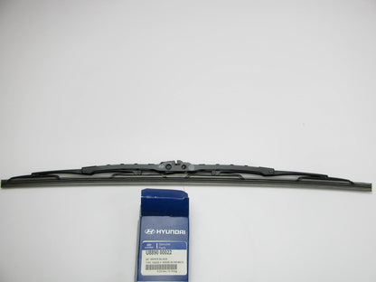 Left Drivers Side Windshield Wiper Blade OEM For Hyundai U889000022