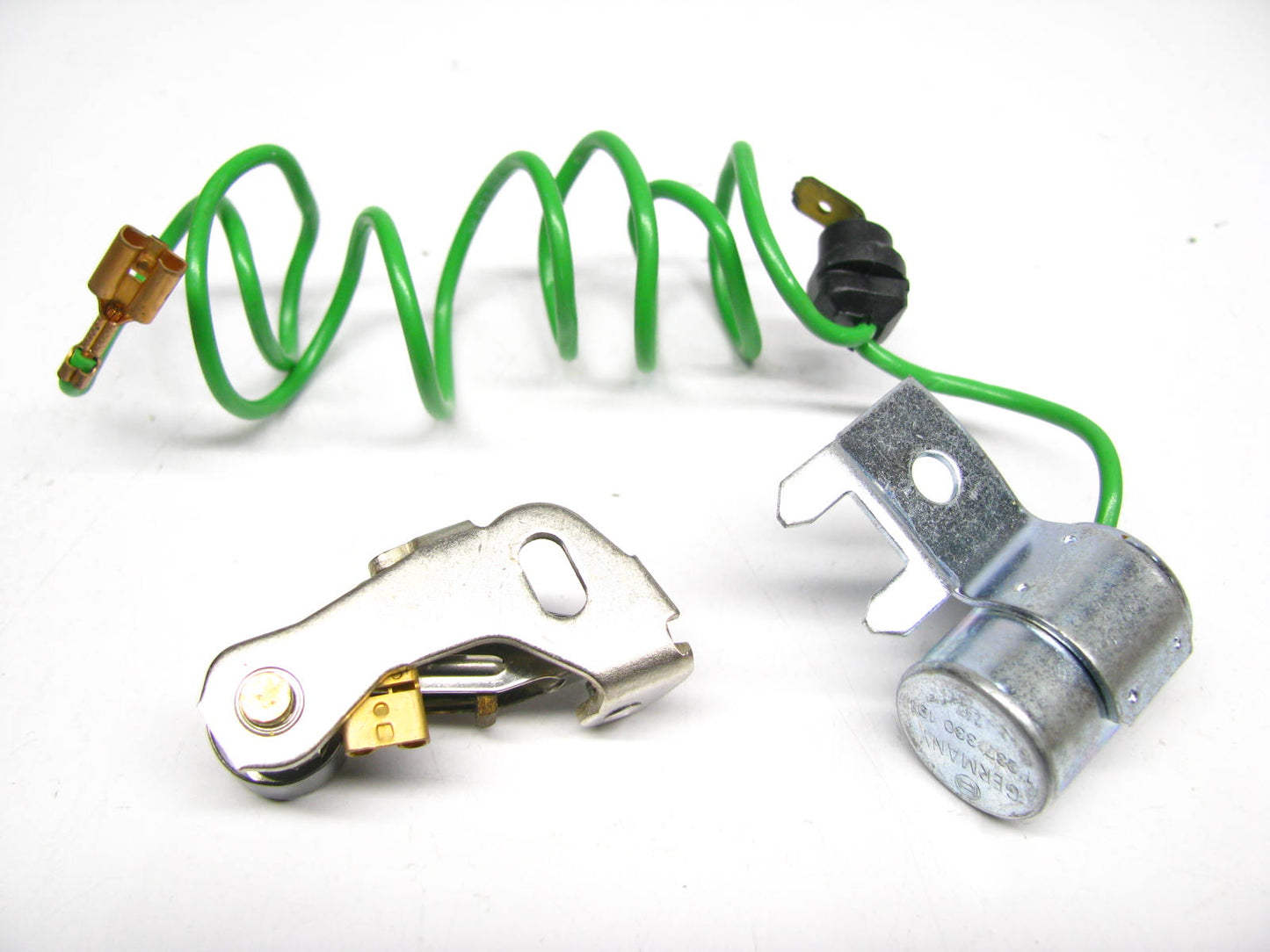 Iapco C314 Ignition Points & Condenser Kit For 1968-1969 Volkswagen Beetle