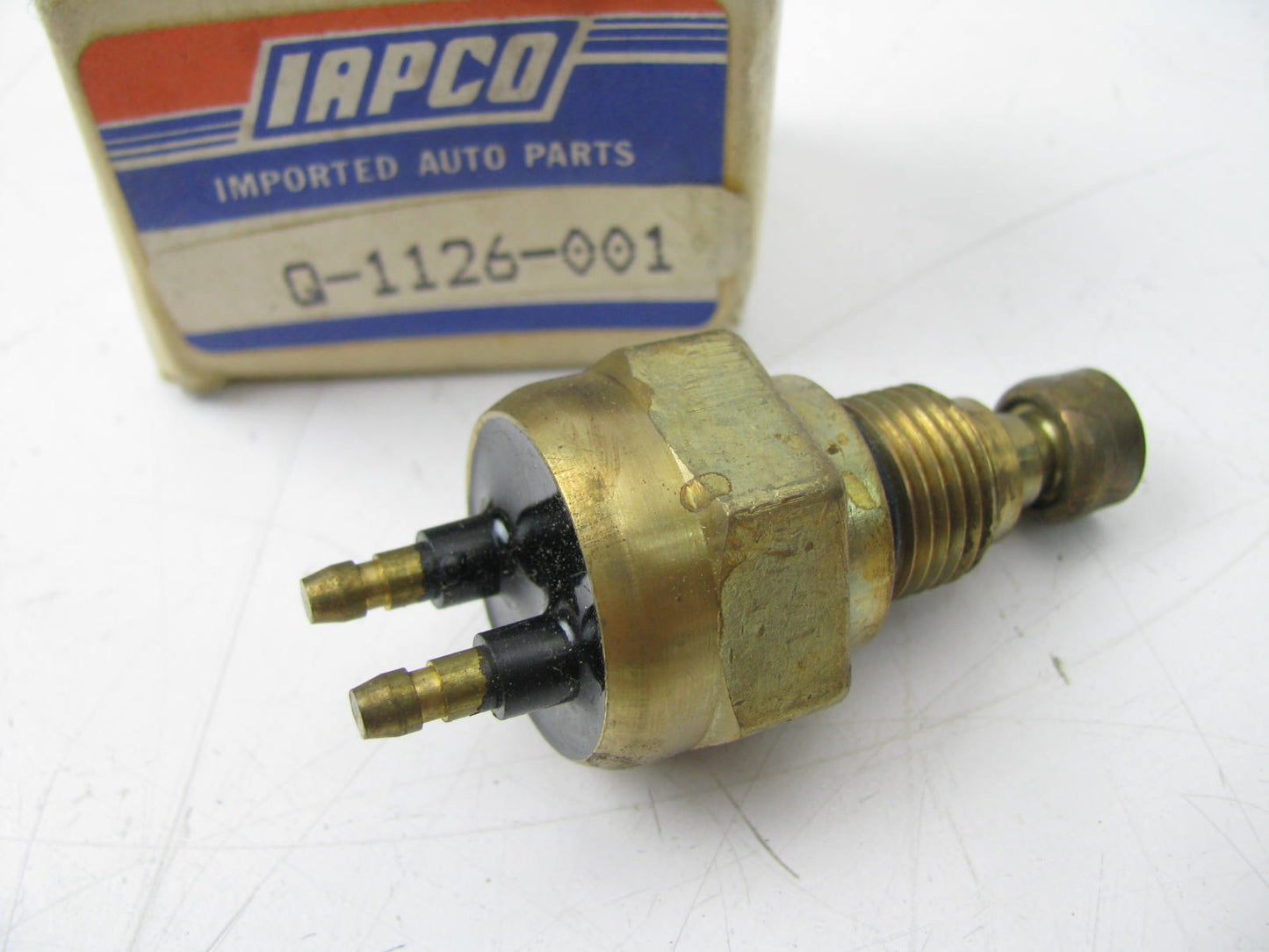 Iapco Q-1126-001 Engine Cooling Fan Switch (Thermo Fan Switch Sensor)