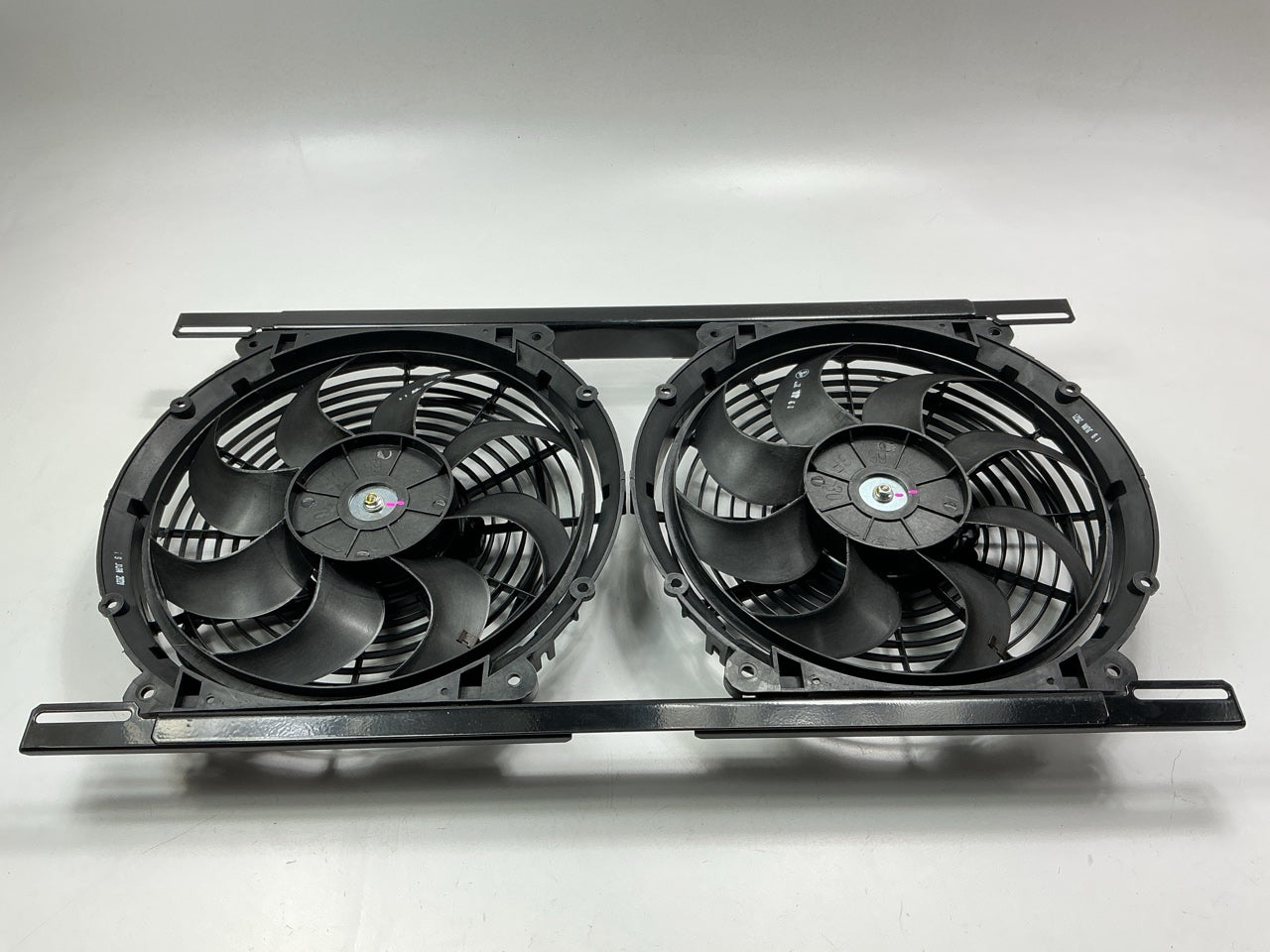 Imperial 226100 Dual Electric Reversible Fan Kit - 1,600 CFM, Dual 12'' Fans