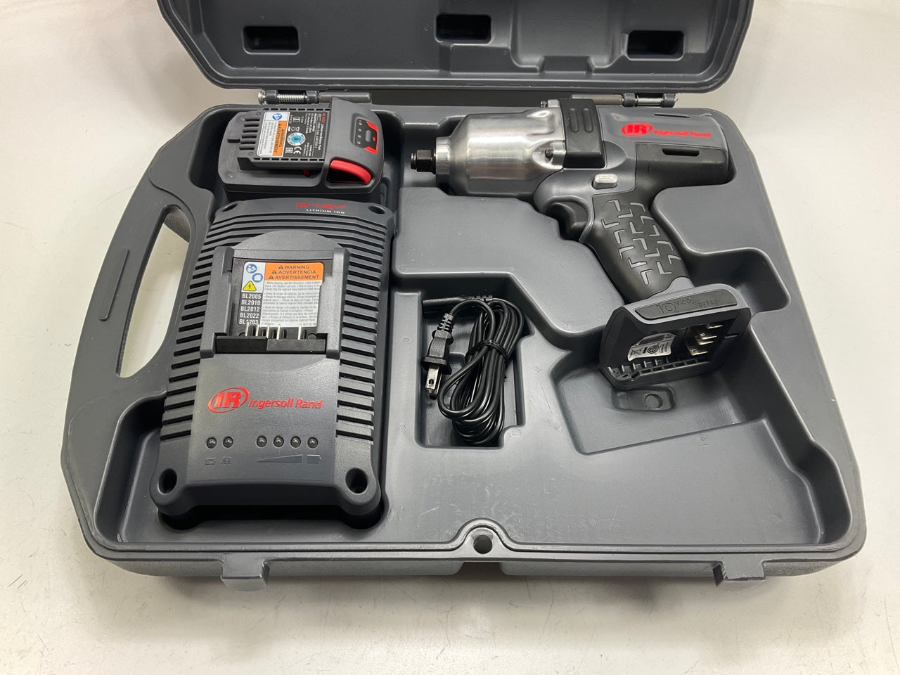 Ingersoll Rand W7150-K1 1/2'' Hi-Torque Impact Kit - 780 Ft-lbs Torque, 1 Battery