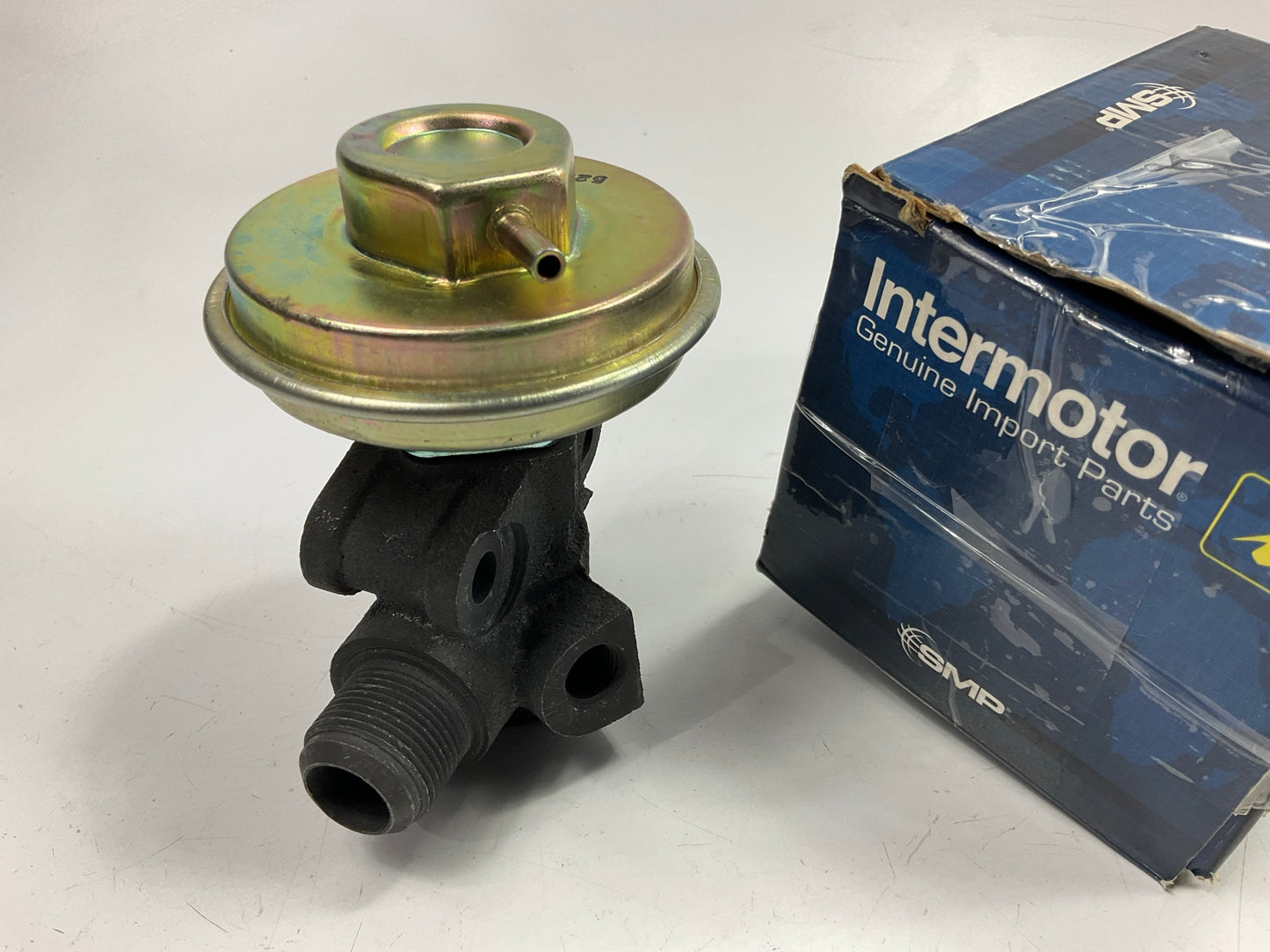 Intermotor EGR1134 EGR Valve For 1996-1997 Nissan Pathfinder, 1997-2000 QX4 3.3L
