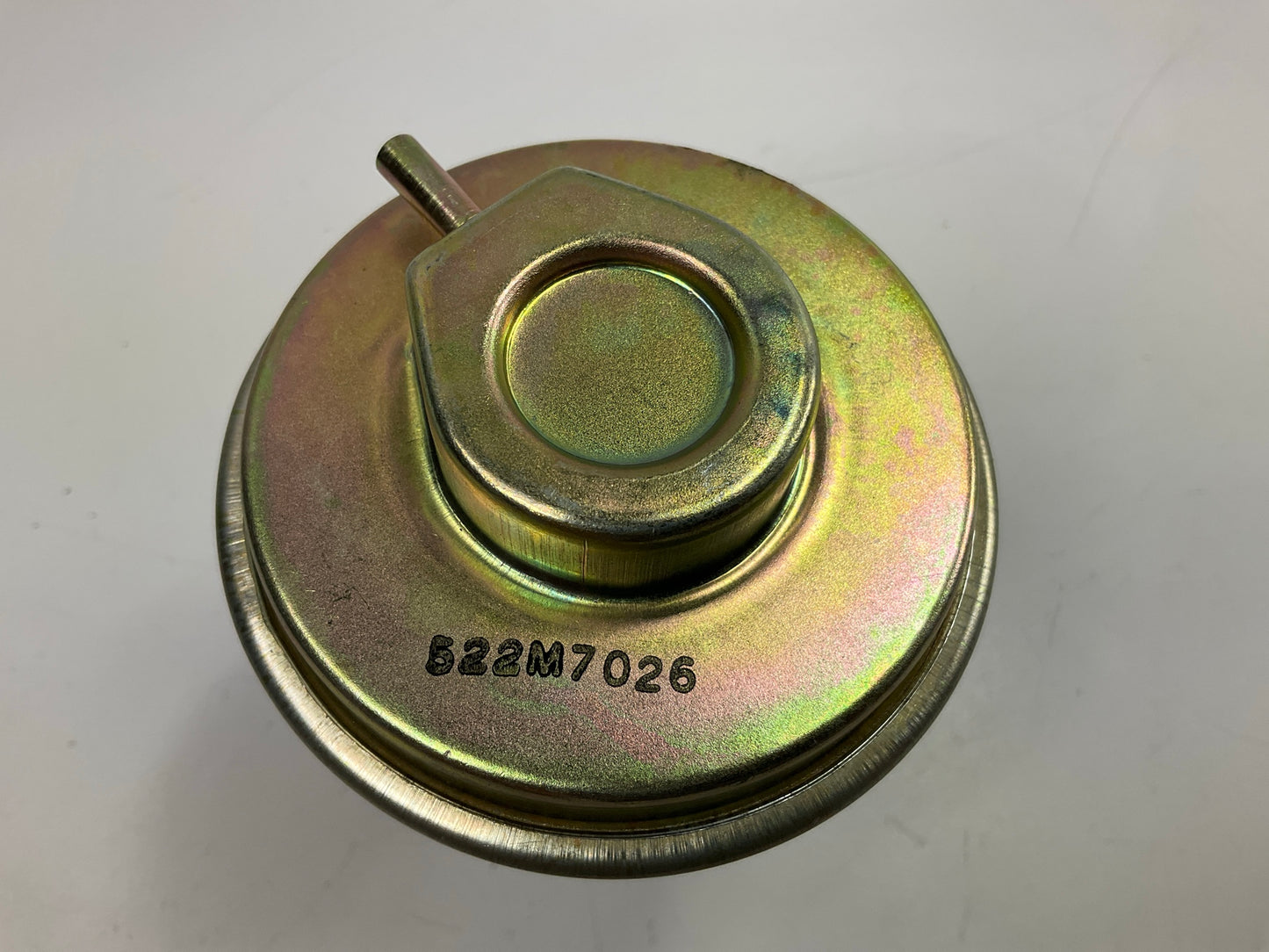 Intermotor EGR1134 EGR Valve For 1996-1997 Nissan Pathfinder, 1997-2000 QX4 3.3L