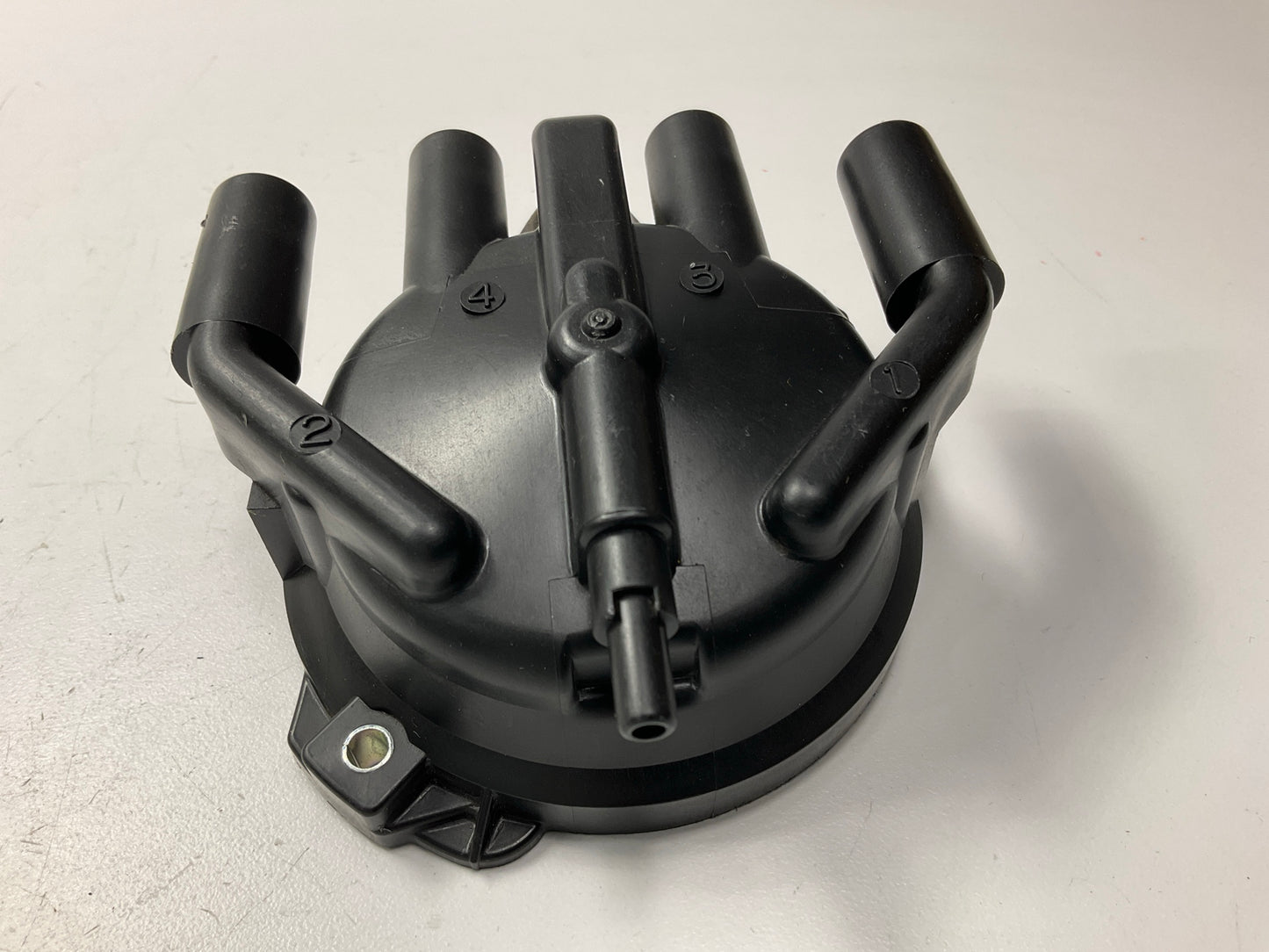 Intermotor JH222 Ignition Distributor Cap For 1992-1995 Mitsubishi Galant 2.4L