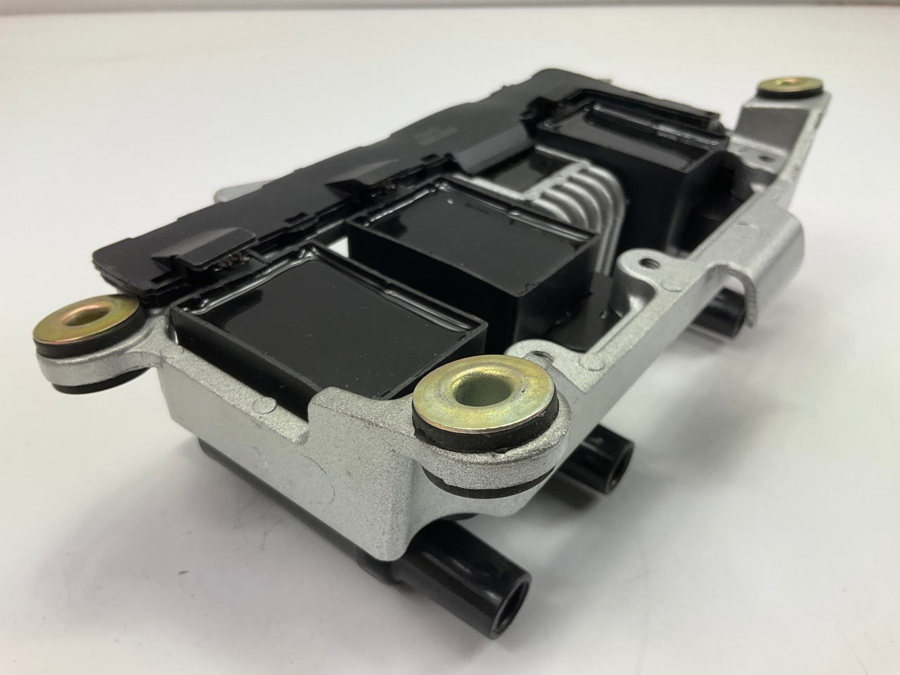 Intermotor UF256 Ignition Coil For 1998-2005 Volkswagen 2.8L-V6