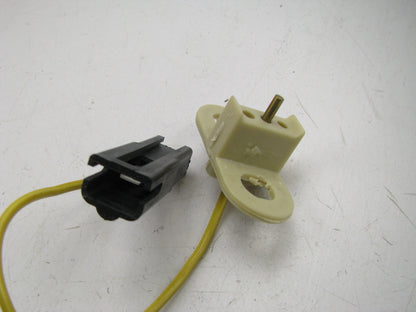 NEW - OEM International 470213C91 Horn Brush Contact For 1854