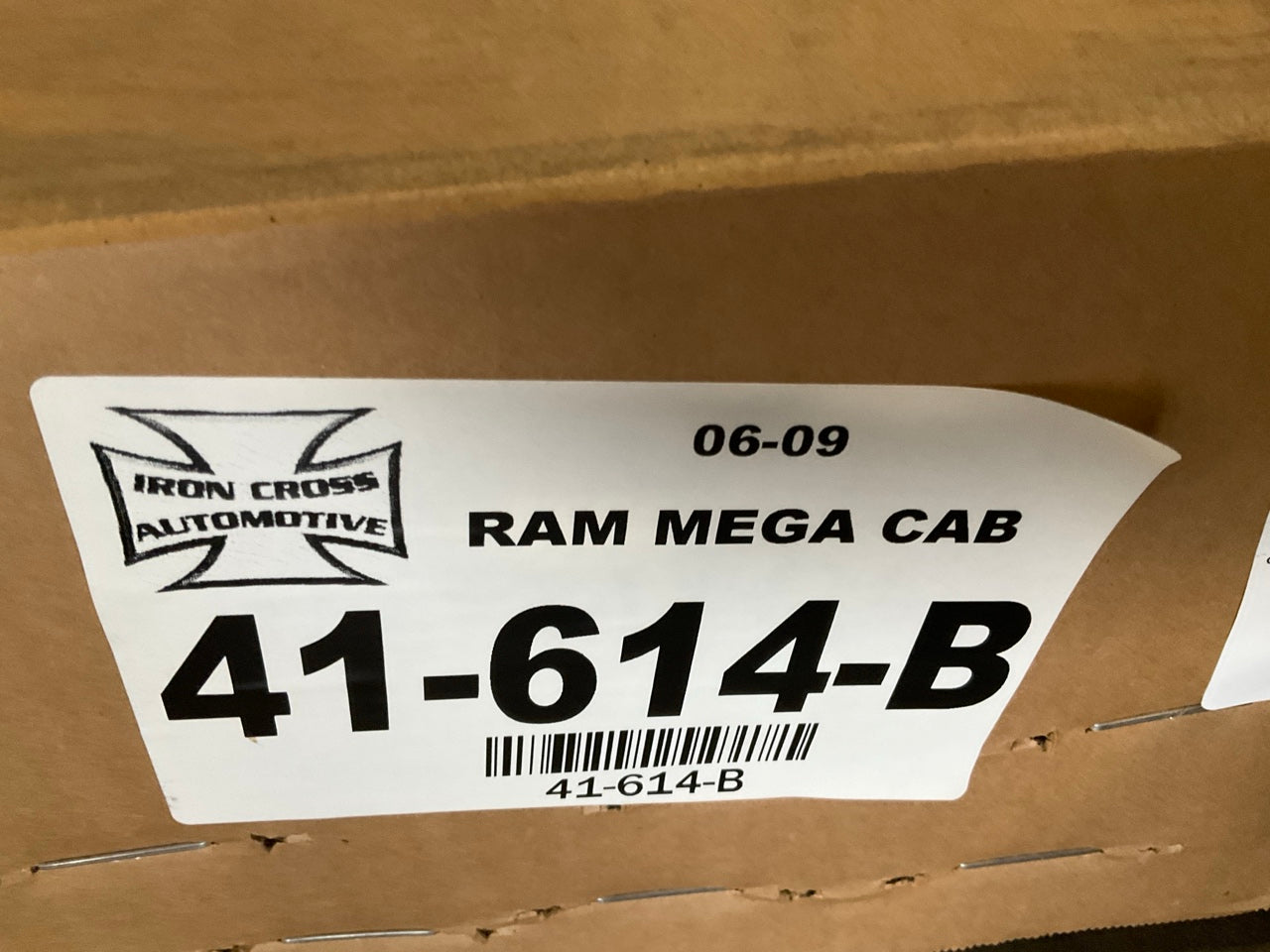 Iron Cross 41-614-B 4'' Cab Length Side Step Bars For 2006-09 Dodge Ram Mega Cab