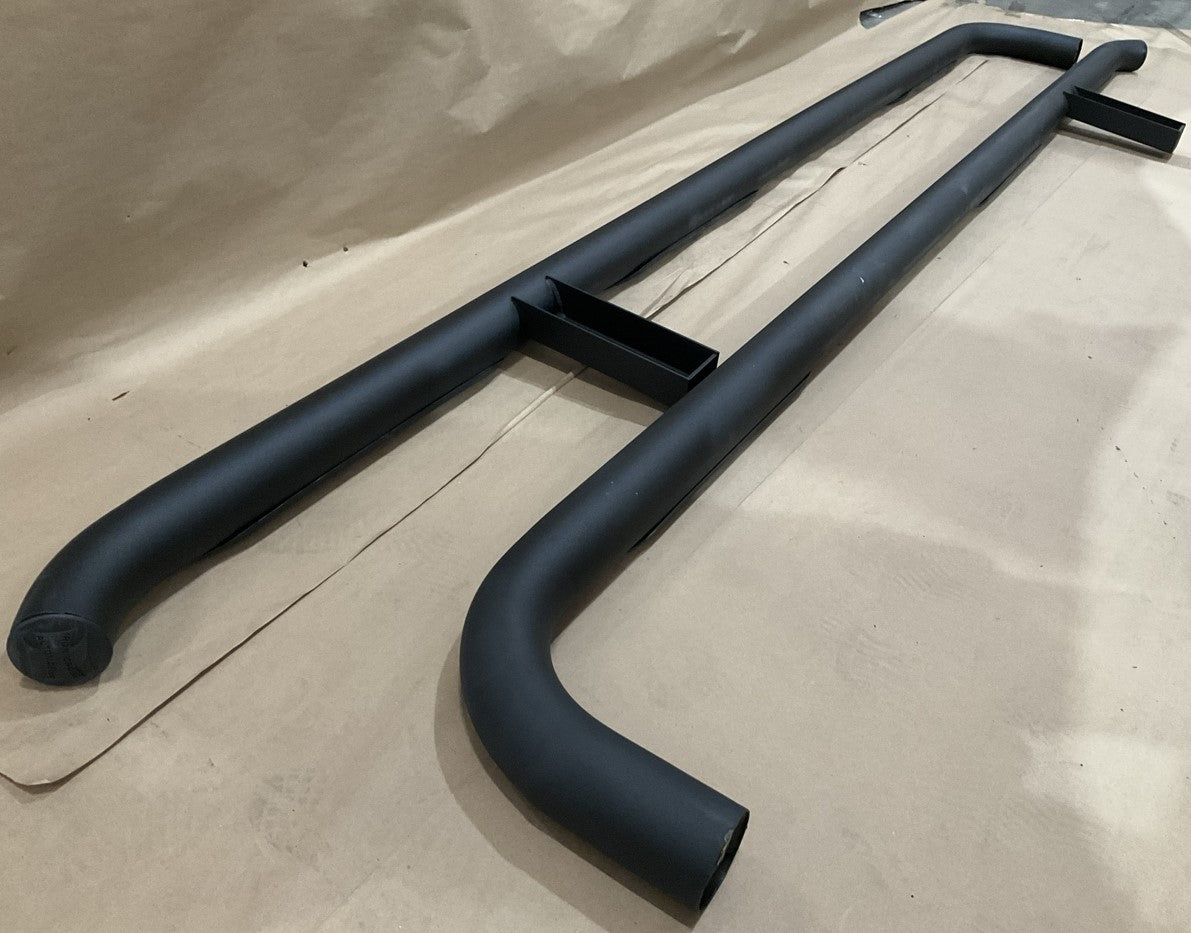 Iron Cross 52-568-B SLIGHTLY SCRATCHED Side Step Bars 14-15 Silverado Sierra