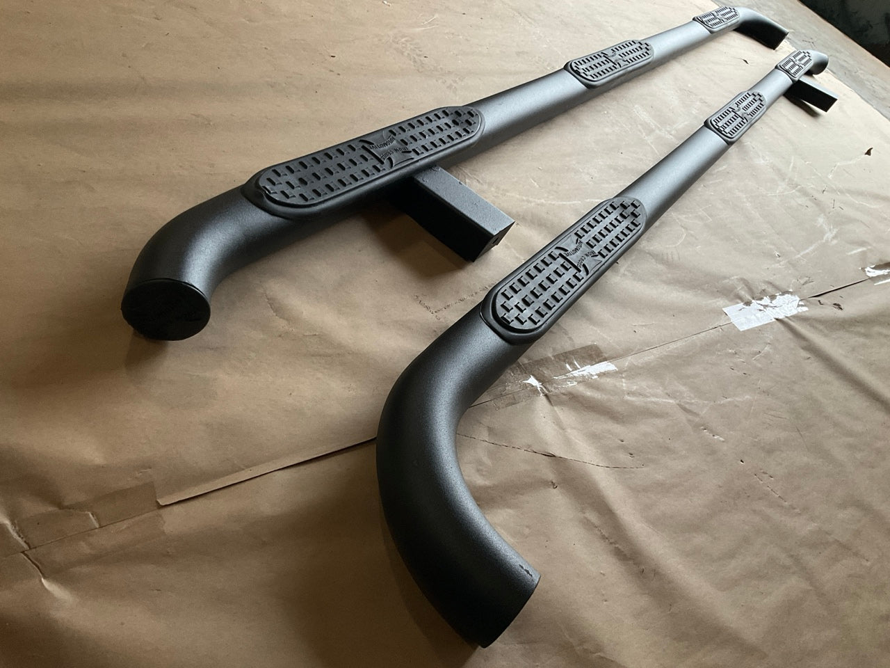 Iron Cross 52-639-B 3'' Wheel To Wheel Nerf Bars For 10-18 Ram 2500 3500 Mega Cab