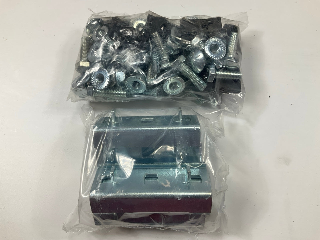 Iron Cross 99-528 Cab Length Side Step Bracket Kit 11-18 Chevolet Diesel W/ Urea