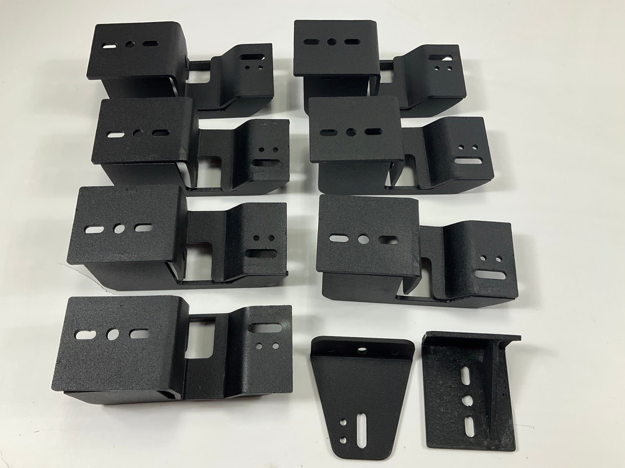 Iron Cross 99-528 Cab Length Side Step Bracket Kit 11-18 Chevolet Diesel W/ Urea