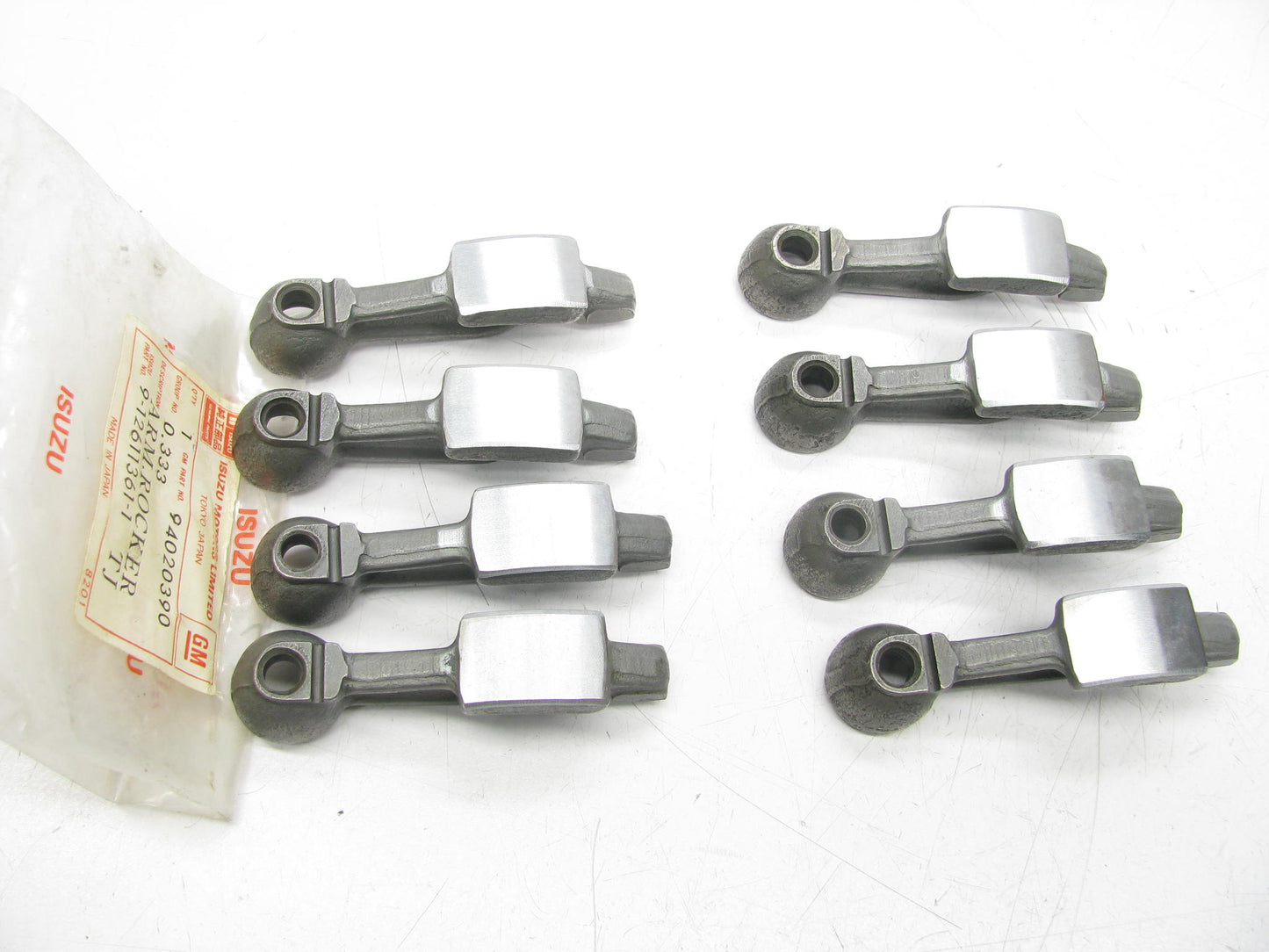 (8) NOS OEM GM / ISUZU Engine Rocker Arms For 1972-1979 Chevrolet LUV 1.8L Truck