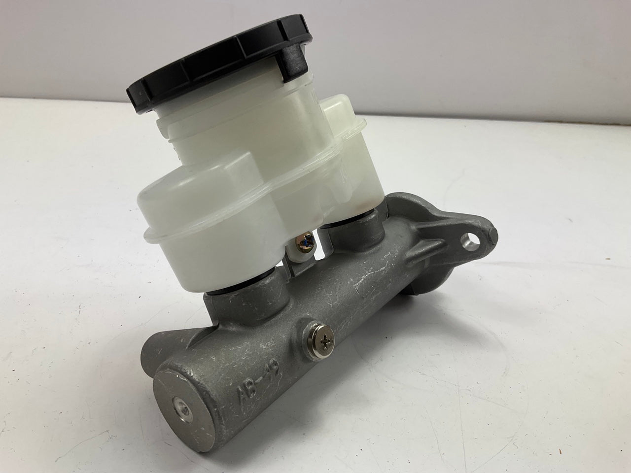 ITM 072-8477 Brake Master Cylinder
