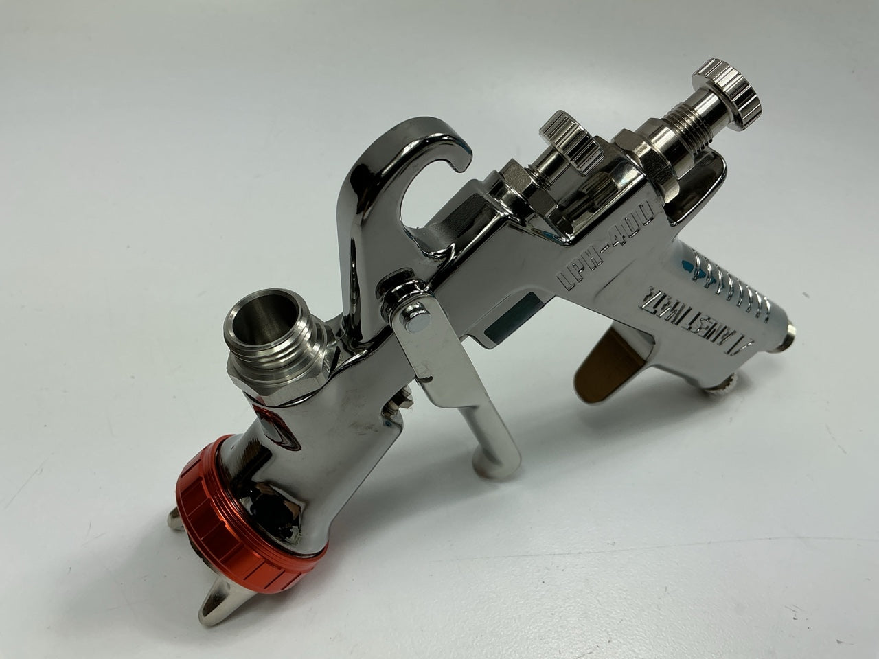 ANEST IWATA 5660 LPH400-134LVX Extreme Basecoat Spray Gun