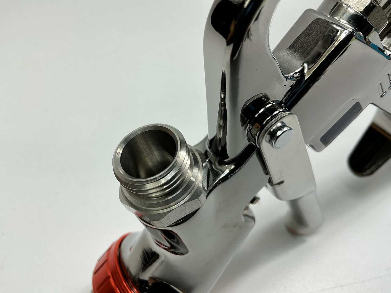 ANEST IWATA 5660 LPH400-134LVX Extreme Basecoat Spray Gun