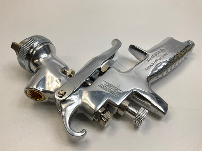 IWATA 9233 AirGunsa AZ3HV2 Series HVLP Gravity Feed Spray Gun 600 Ml Cup 2 Mm