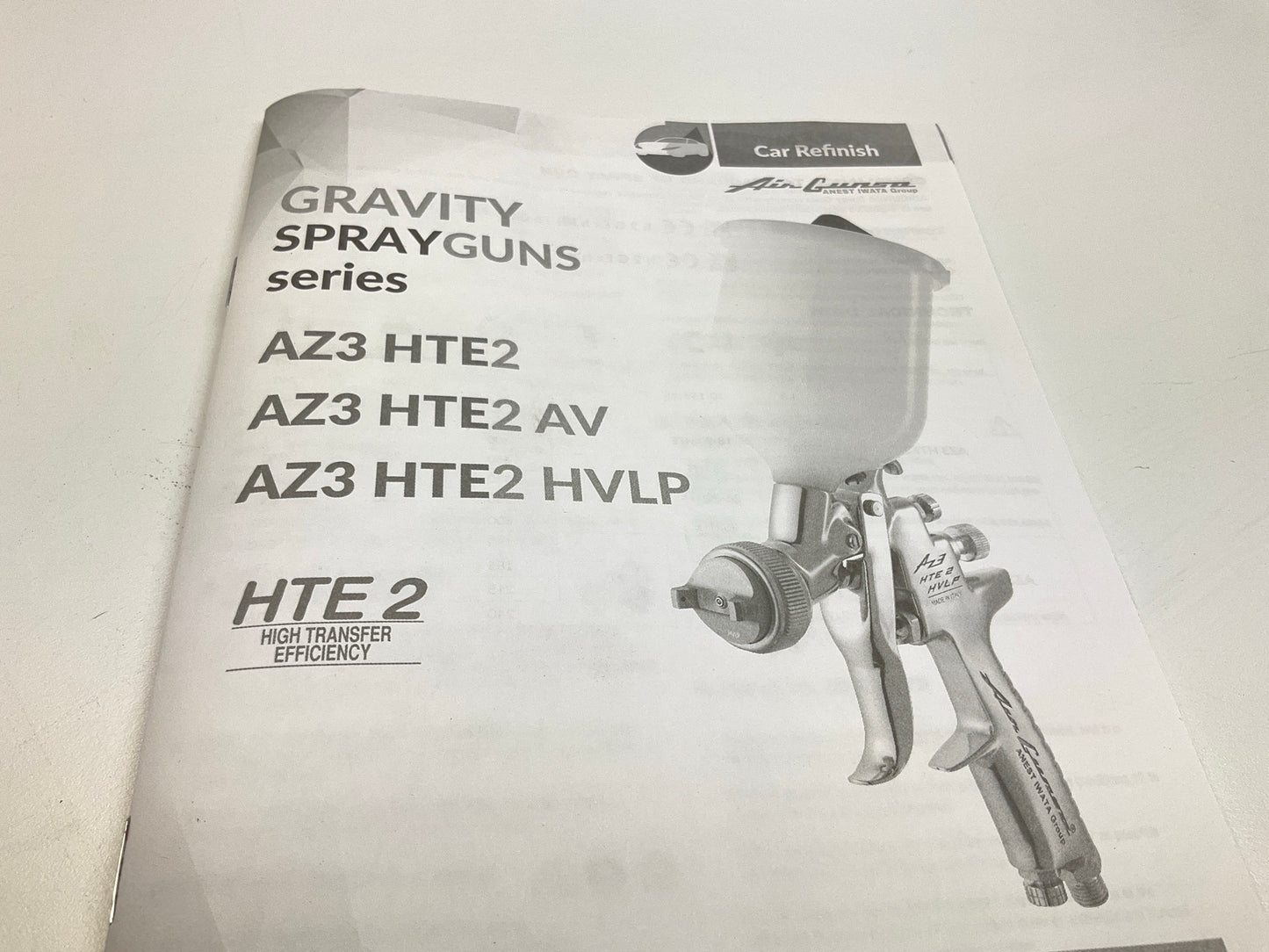 IWATA 9233 AirGunsa AZ3HV2 Series HVLP Gravity Feed Spray Gun 600 Ml Cup 2 Mm