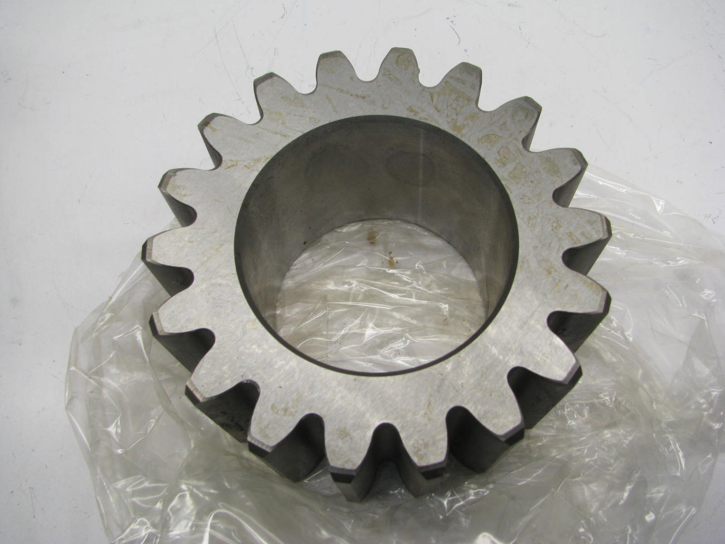 NEW - Pinion Carrier 18 Teeth Gear # T38253 OEM For John Deere 860