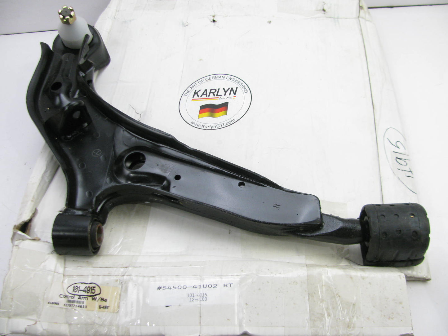 Front Right Lower Control Arm W/ball Joint For 1994-1999  Maxima 1996-1999 I30