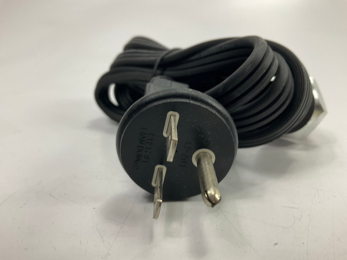 Kats 31307 Diesel Engine Block Heater 3/4 Inch NPT Freeze Plug, 1000 Watt. 240V