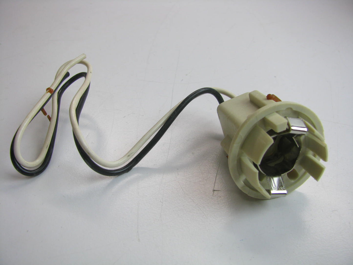 Kemparts 350-107 Rear Taillight Lamp Backup Stop Turn Pigtail Socket Harness