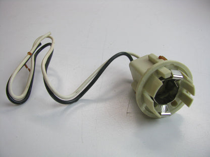 Kemparts 350-107 Rear Taillight Lamp Backup Stop Turn Pigtail Socket Harness