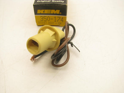 Kemparts 350-174 Side Marker Lamp Light Bulb Wire Socket
