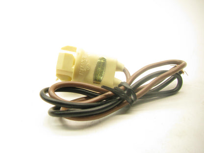 Kemparts 350-177 Side Marker Light Lamp Socket Pigtail Socket Wire Connector