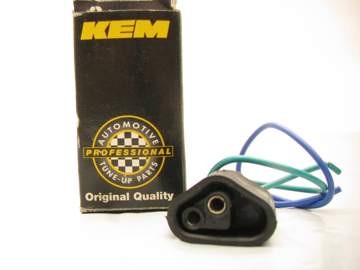 Kemparts 350-216 Voltage Regulator Pigtail Socket