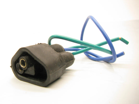 Kemparts 350-216 Voltage Regulator Pigtail Socket