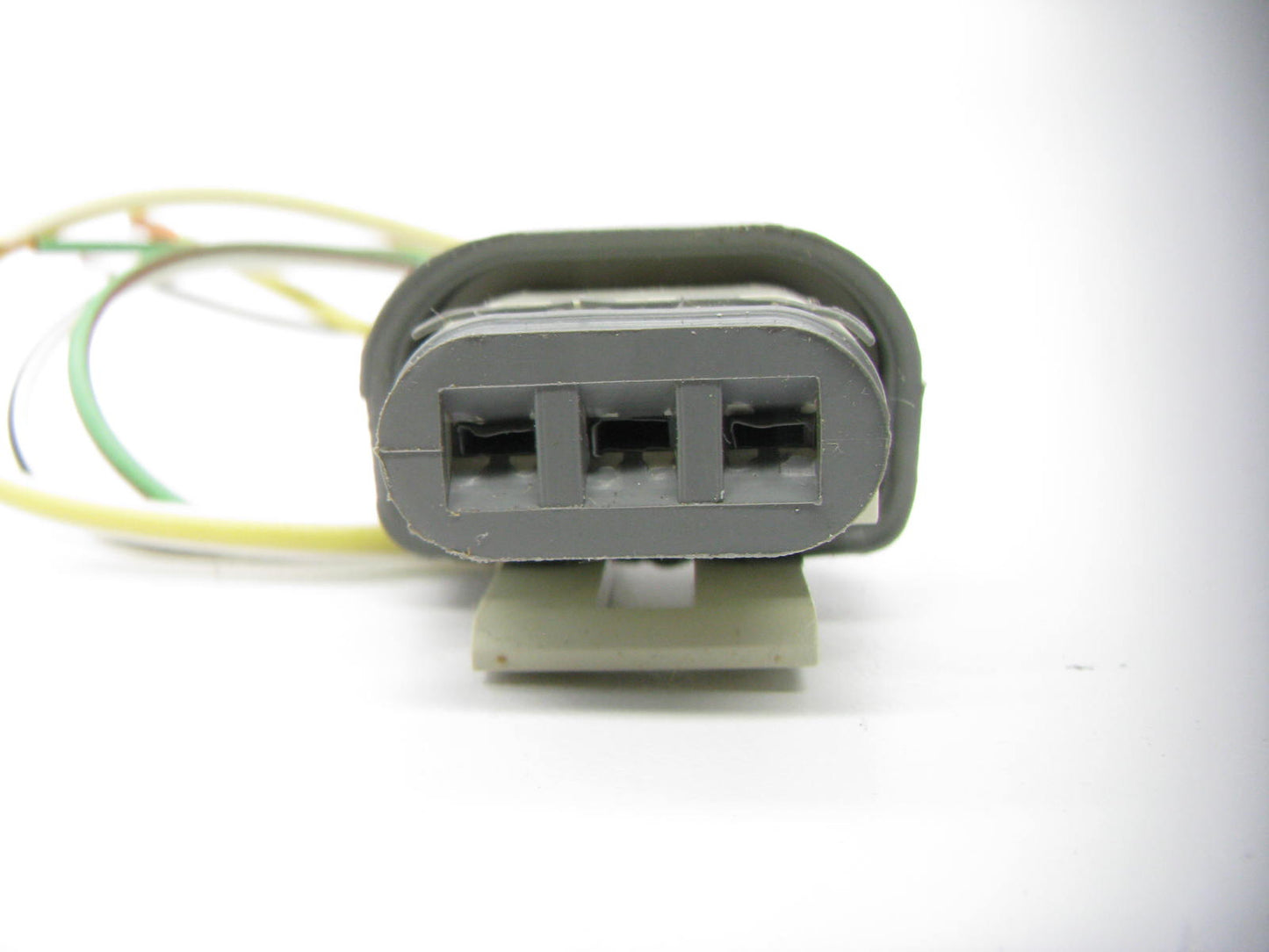 Kemparts 350-218 Voltage Regulator Pigtail Socket Wire Harness Connector
