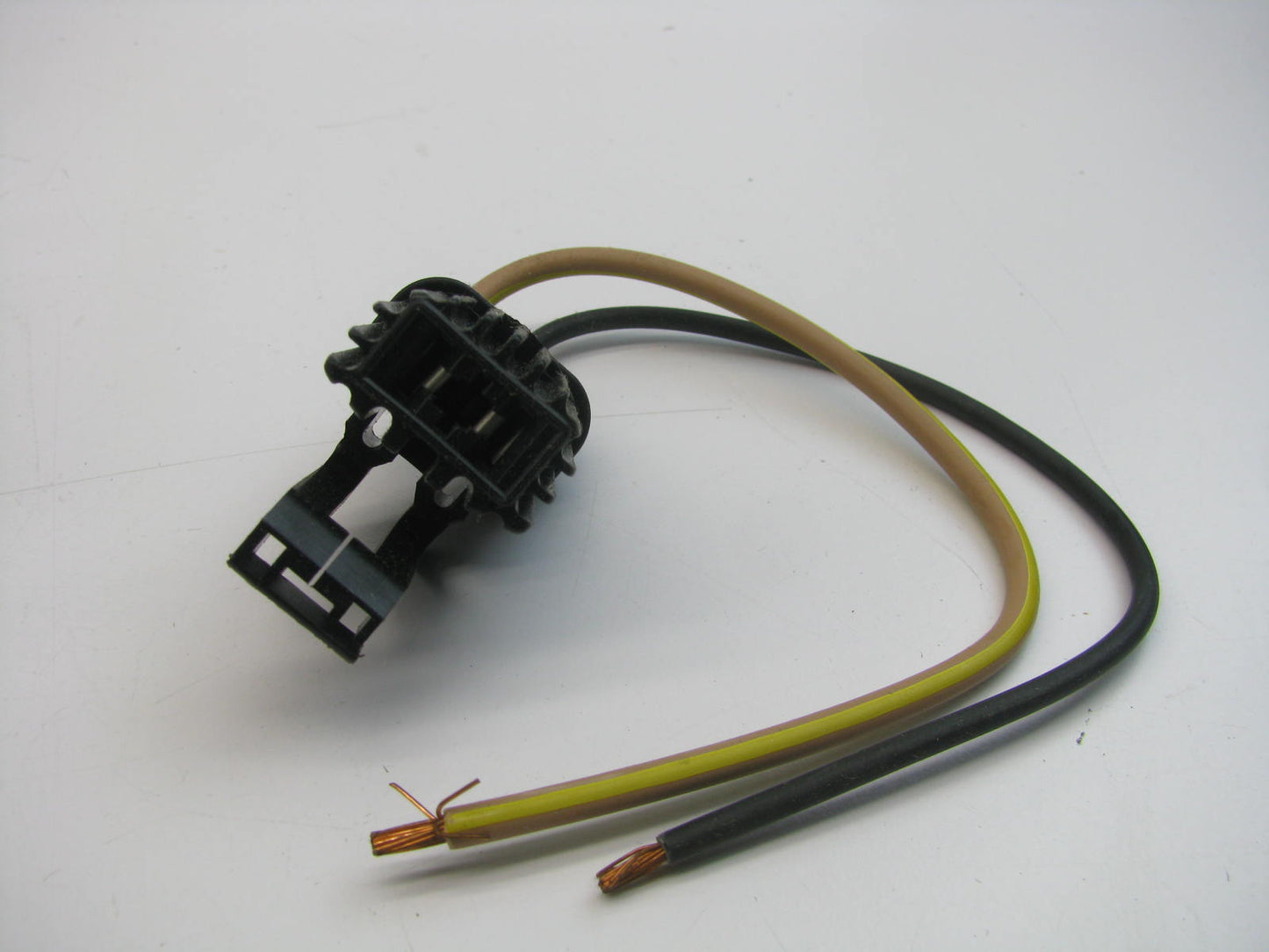 Kemparts 350-226 Radiator Cooling Fan Motor Pigtail Connector Socket Harness