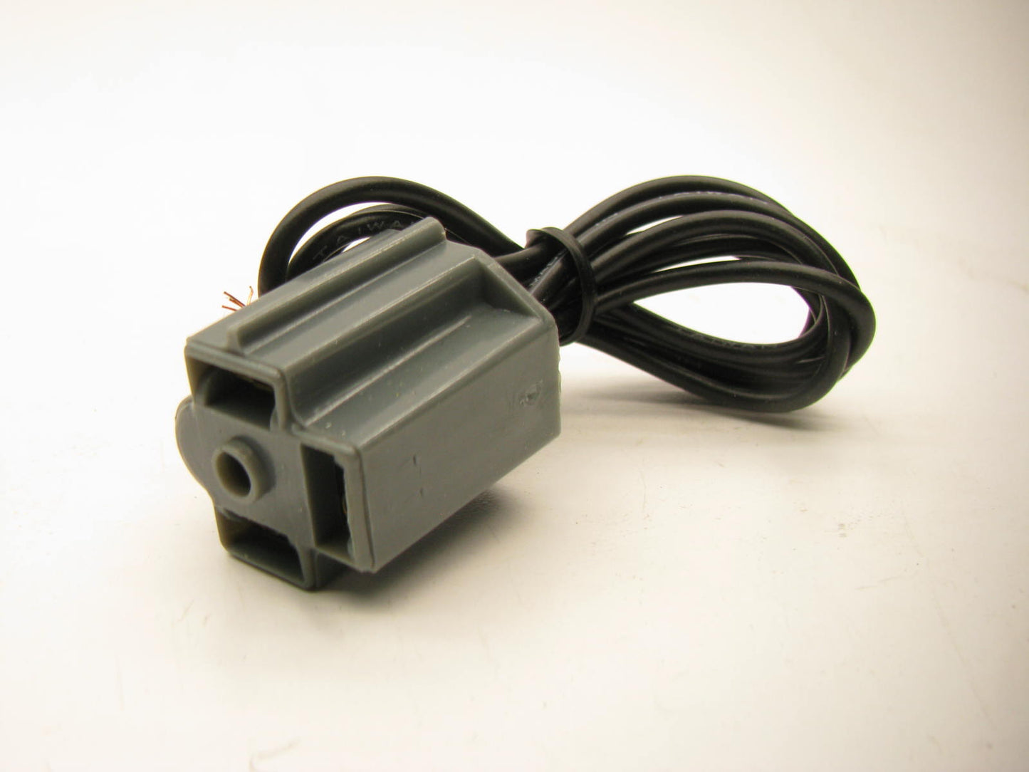 Kemparts 350-227 Headlamp Socket Headlight Flasher Pigtail Wire Harness