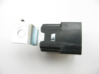 Kemparts AR238 A/C Compressor Clutch Control Relay, Replaces 4439013