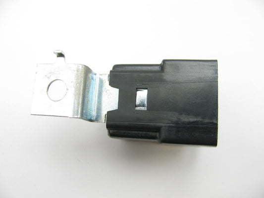 Kemparts AR238 A/C Compressor Clutch Control Relay, Replaces 4439013