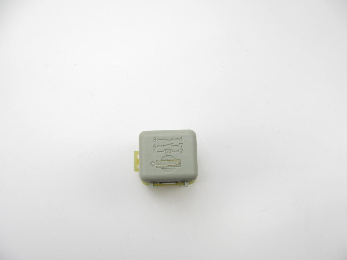 Kemparts AR498 Headlight Relay